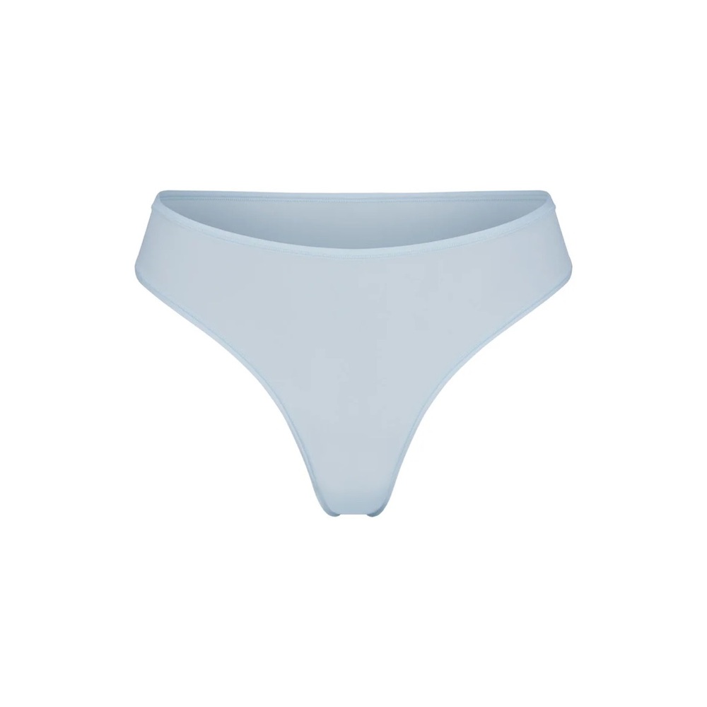 7 Pairs Skims fits everybody thong in the color Sky